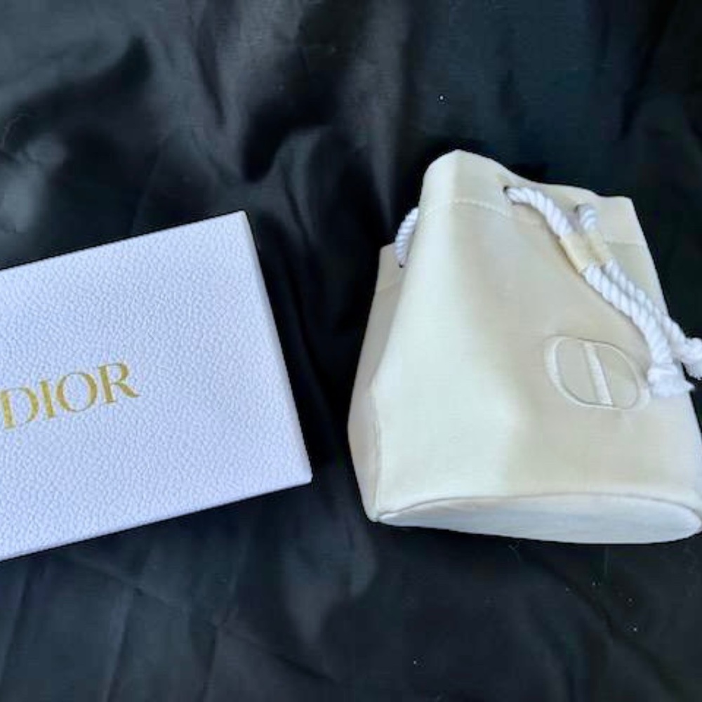 💲SALE💲 NWOT Christian Dior Drawstring Bag